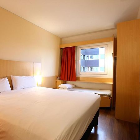 Ibis Buenos Aires Obelisco Hotel Bagian luar foto