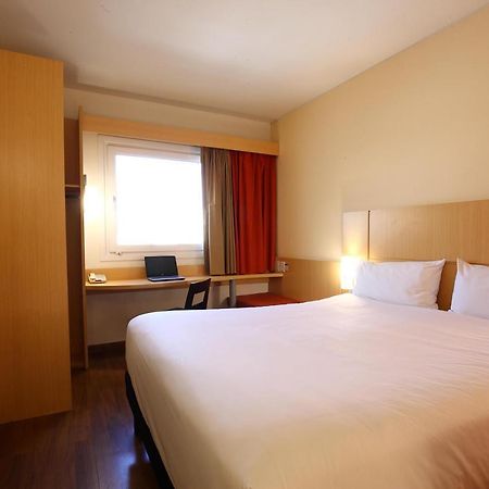 Ibis Buenos Aires Obelisco Hotel Bagian luar foto
